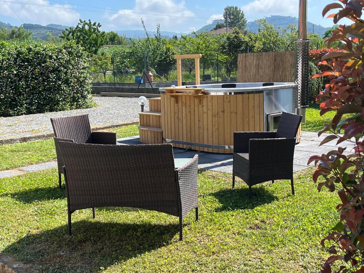 La Camelia Villa Massa e Cozzile Eksteriør billede
