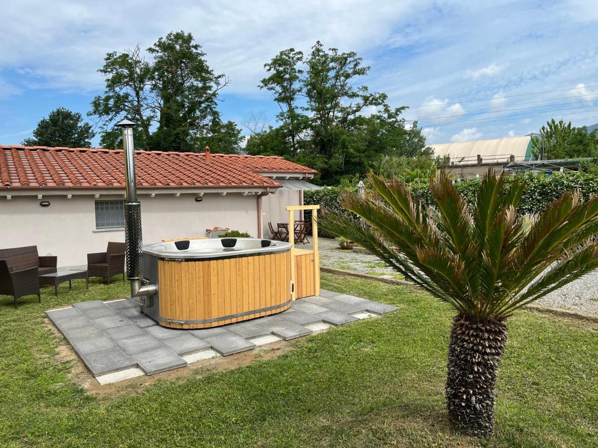 La Camelia Villa Massa e Cozzile Eksteriør billede