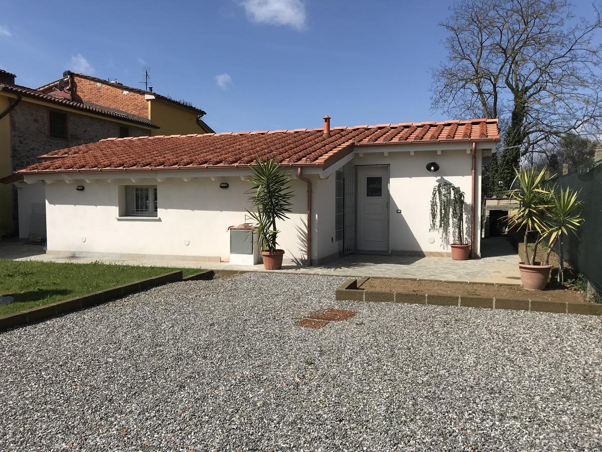 La Camelia Villa Massa e Cozzile Eksteriør billede
